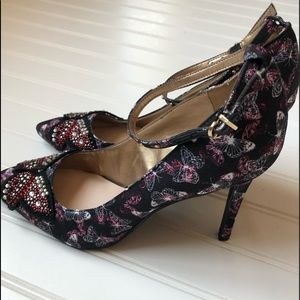 Libby Edelman butterfly shoes